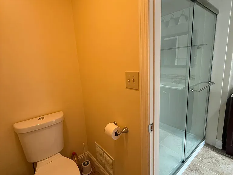 7574 Allenwood Ct — Photo 9