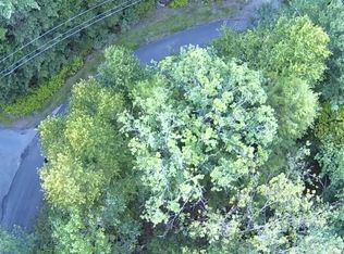 9 Covered Bridge Rd, Hawley, PA 18428