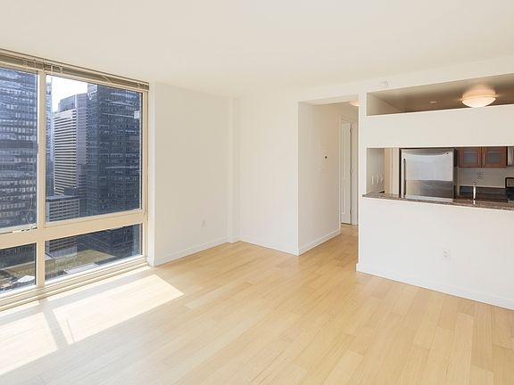 4th image of 260 W 54th St APT 36A