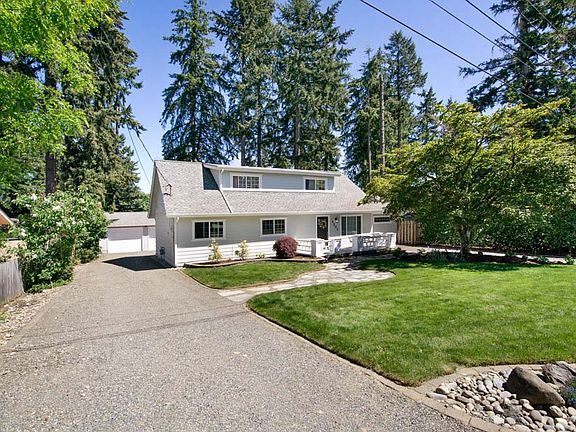 2nd image of 4207 Kootnai St W