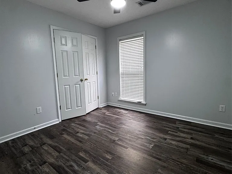 1801 Young Pointe Blvd — Photo 18