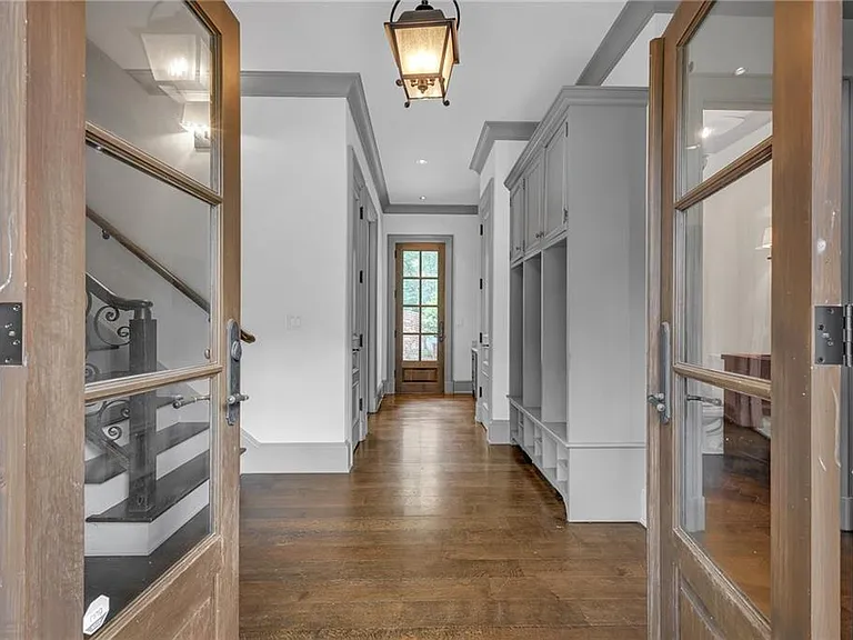 425 Broadland Rd NW — Photo 15