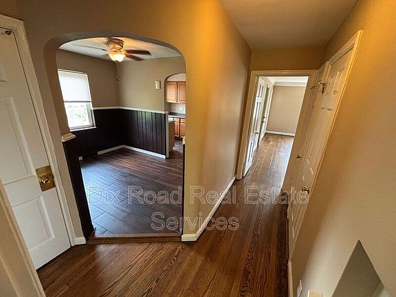 4th image of 1740 Carrahen Ave Floor 2