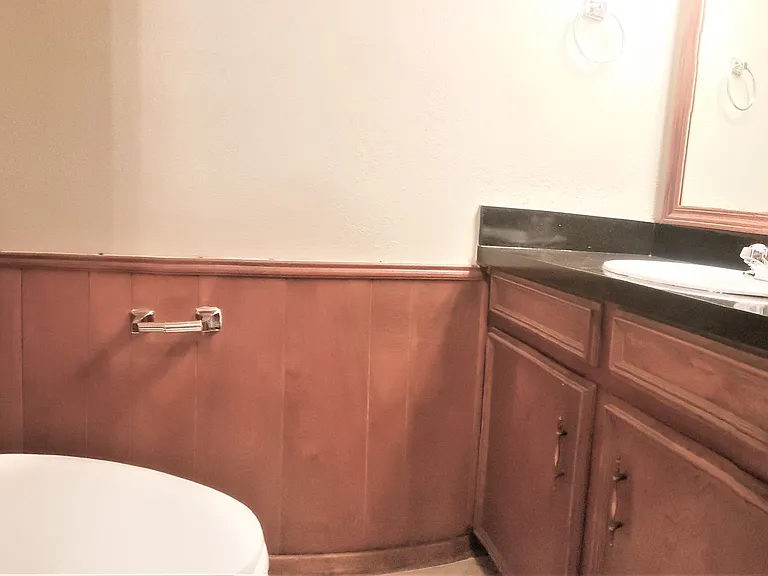 7604 Bridges Ave #B — Photo 9