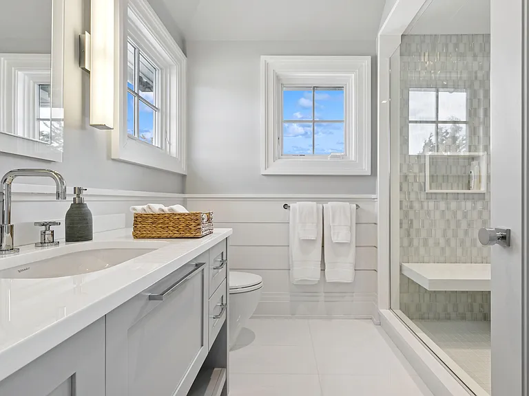 210 Bluff Rd — Photo 29