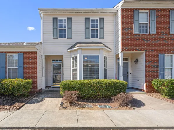 33 Signet Dr, Durham, NC 27704