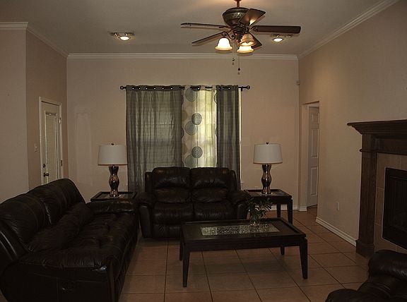 2nd image of 119 E Cowden Ave