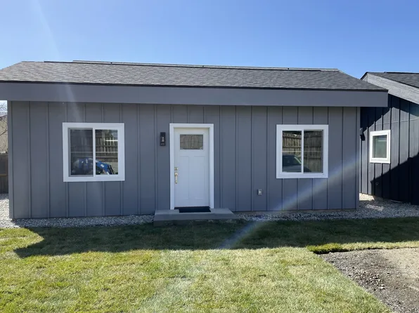 232 6th St NE #234, East Wenatchee, WA 98802