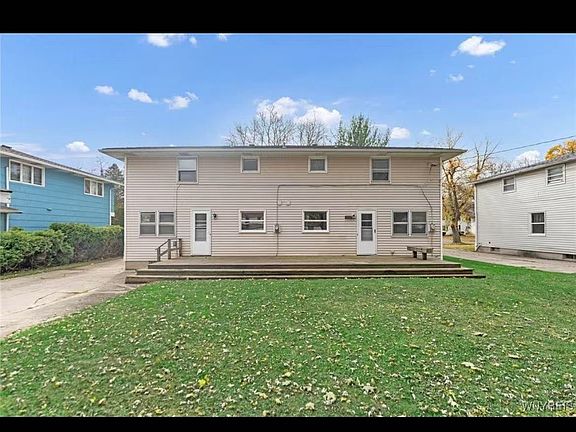 3rd image of 150 Sunshine Dr #1