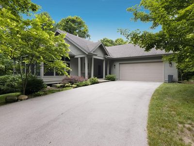 2249 Twin Eagles Dr, Traverse City, MI, 49686