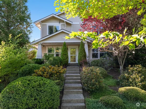 7703 Douglas Avenue SE, Snoqualmie, WA 98065