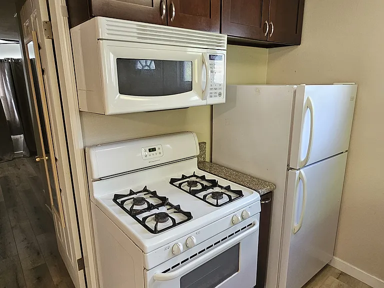 209 W Linden Ave — Photo 3