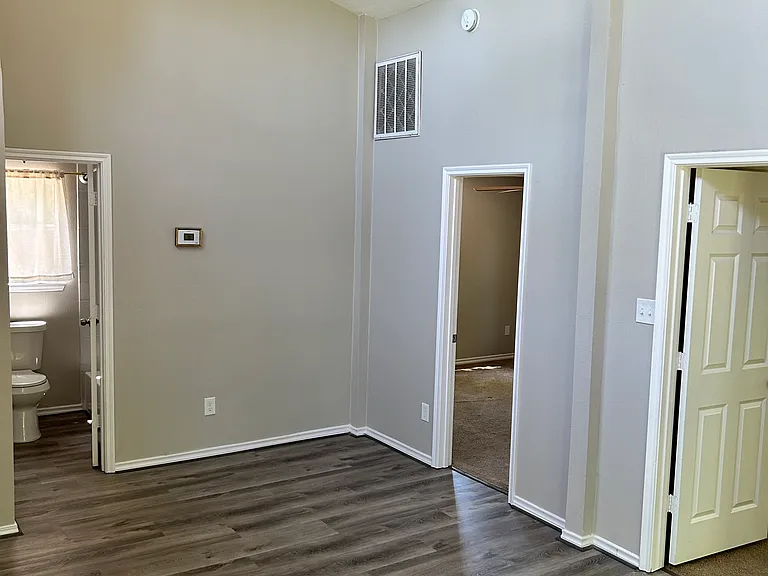 20843 Brandon Dr — Photo 11