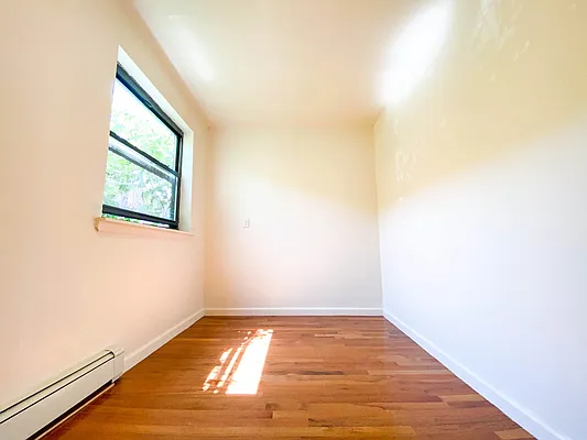 Rented by RealTegrity NY LLC | media 15