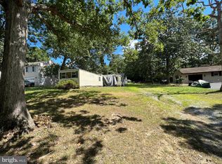 9811 Crystal Falls Dr, Hagerstown, MD 21740