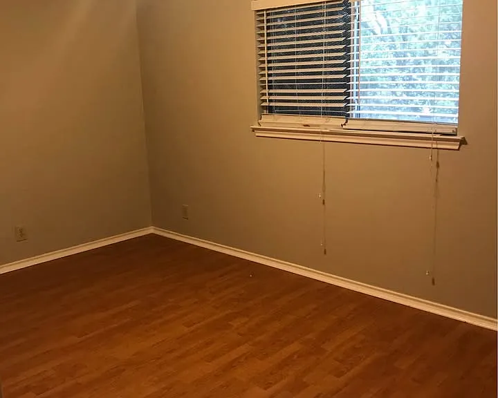 9002 Limestone Hl — Photo 13