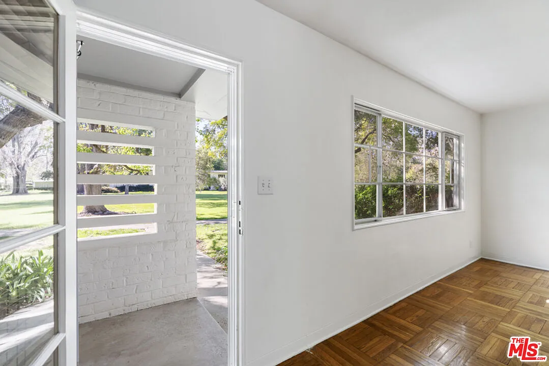 1 bed, 1.0 bath, 925 sqft, $2,700 — Photo 3