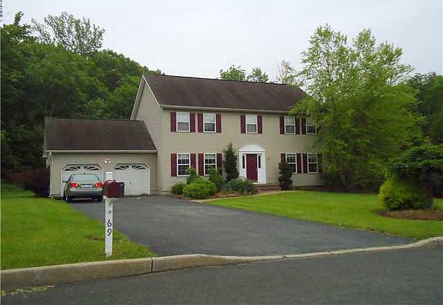 1st image of 69 Woodland Rd