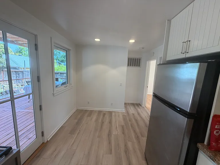 18351 Clayton Ave — Photo 12