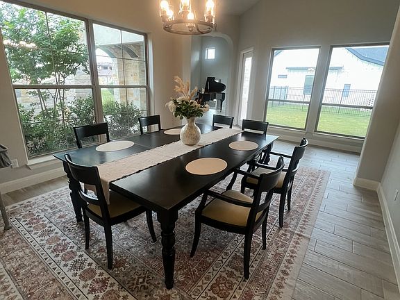Formal Dining
