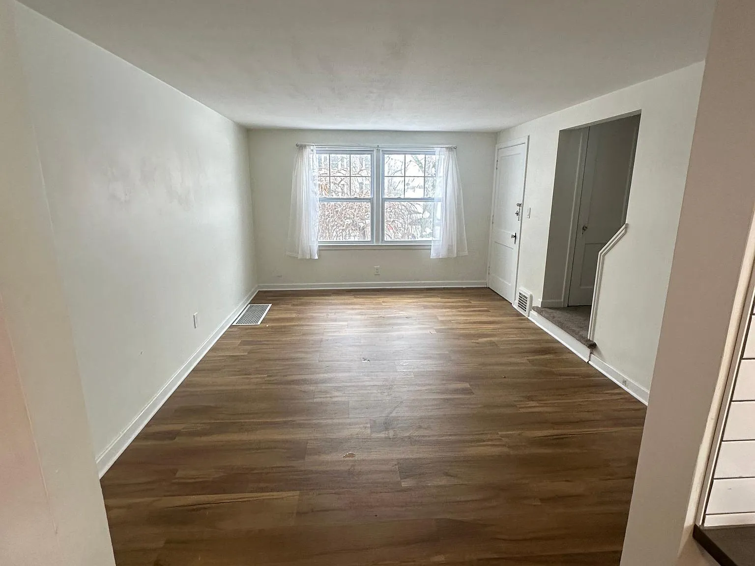 2 bed, 1400 sqft, $1,700 — Photo 4