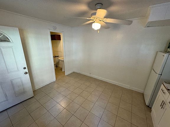 5th image of 421 Lewers St #D