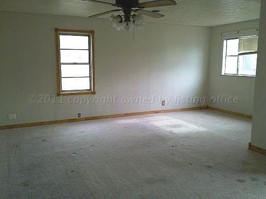 2nd image of 1102A Jackson St