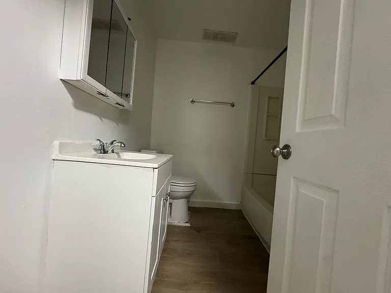 40 Harding Pl #3C — Photo 13