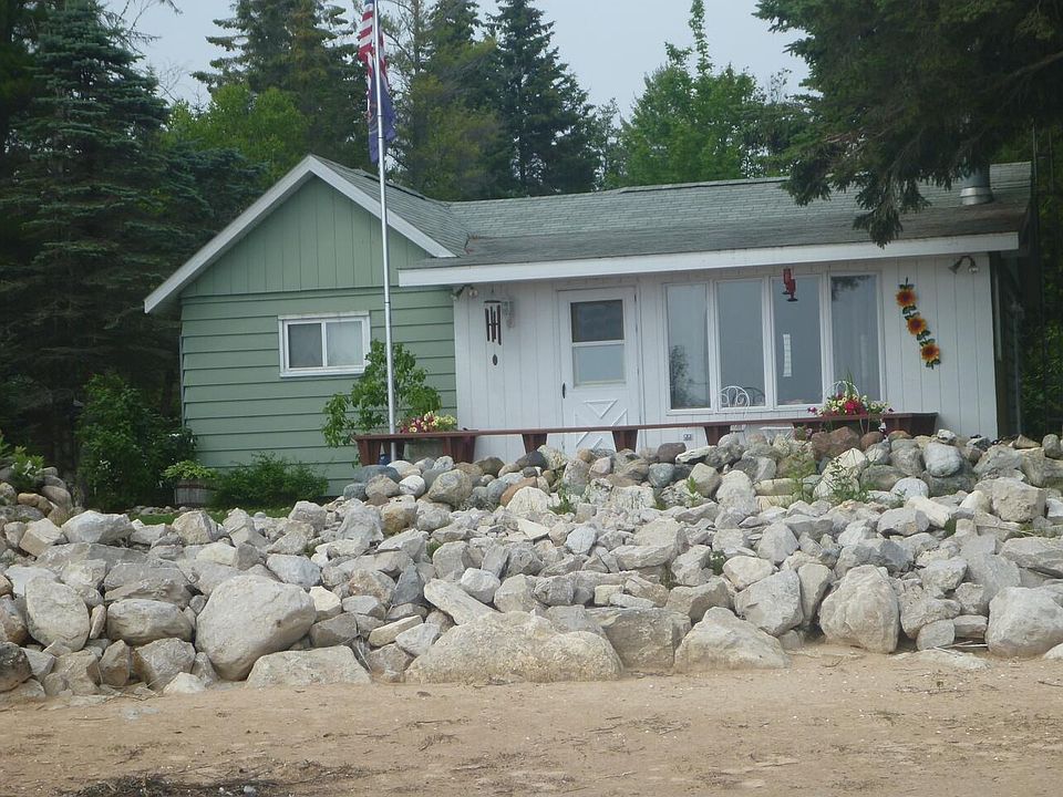 12303 W Beach Rd, Naubinway, MI 49762 Zillow