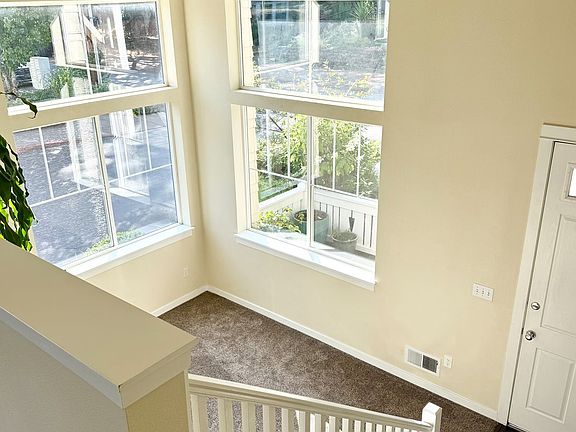4th image of 2608 SW Hume Ct