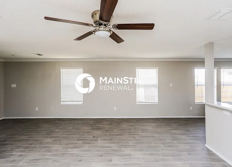 101 Crystalwood Dr — Photo 10