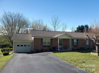 56 Pleasant View Dr, Marion, NC 28752
