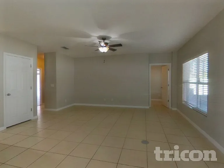 2761 Painted Rock St — Photo 2