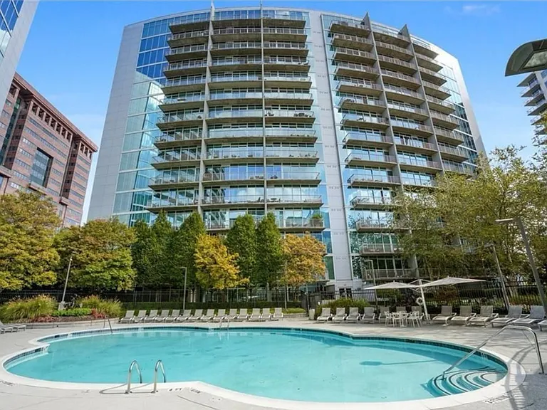 950 W Peachtree St NW — Photo 1