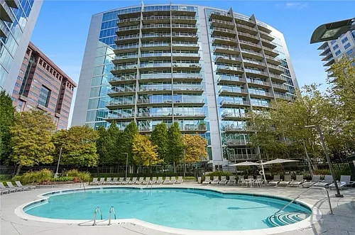 950 W Peachtree St NW Photo 1