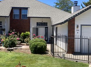 304 NE Terry Ln #&-B, Grants Pass, OR 97526