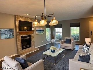 2nd image of 2868 Aaron Dr