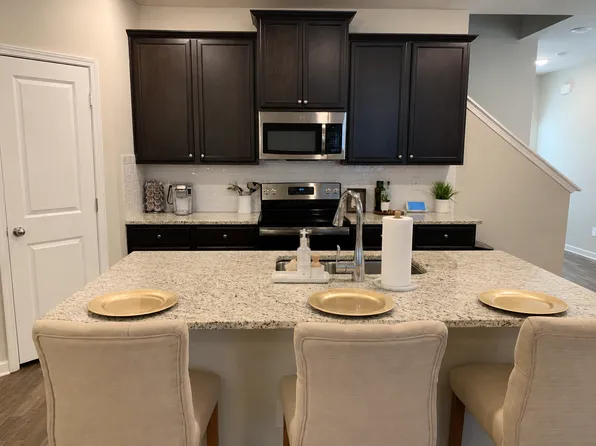 1854 Laurel Green Way, East Pt, GA 30344