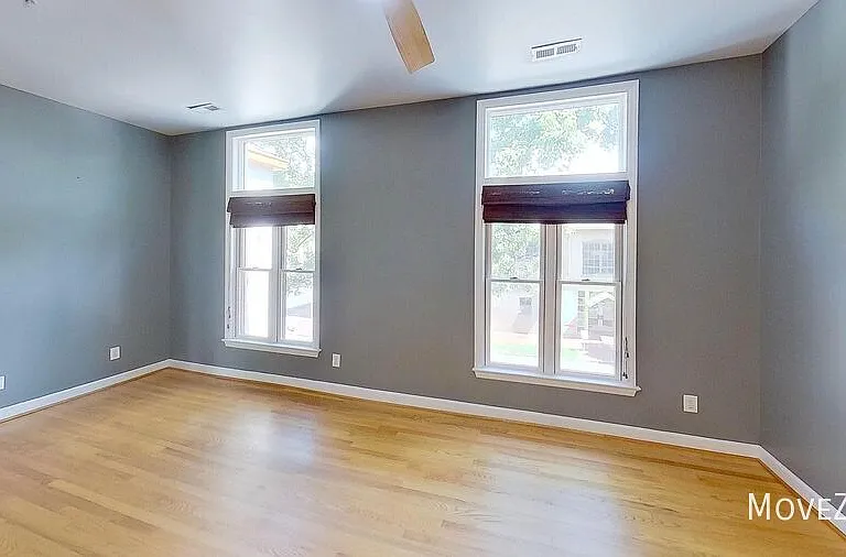 208 E Davie St — Photo 38