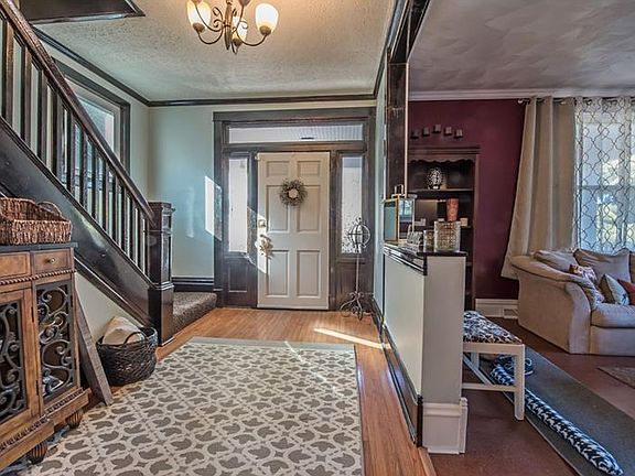 5th image of 123 Spanish Villa Dr