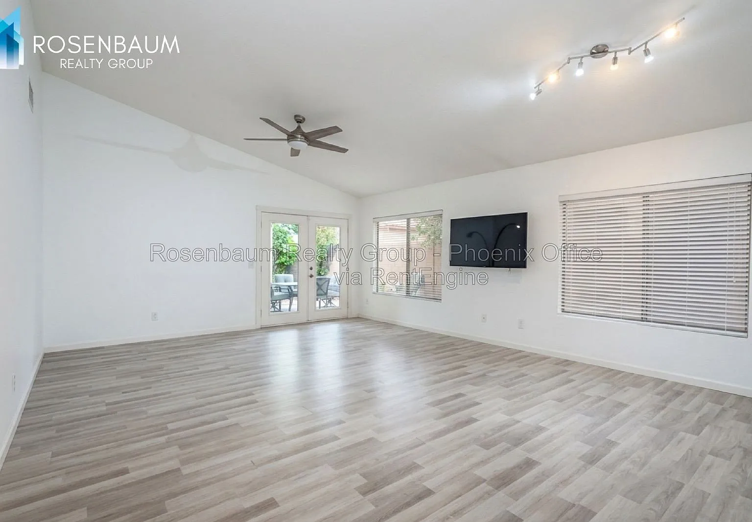 3 bed, 2.0 bath, 1548 sqft, $2,200 — Photo 4