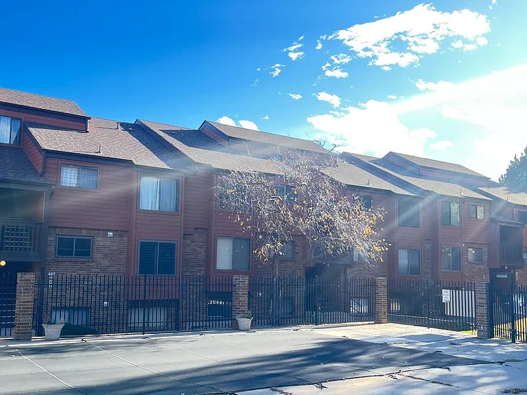 433 Wright St #303 — Photo 18