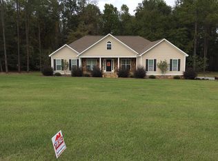 155 Country Woods Ct, Poulan, GA 31781