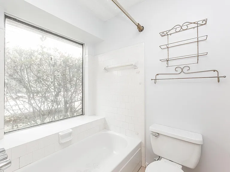 6818 Brockington Dr — Photo 20