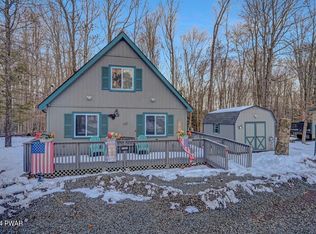 284 S Fairway Dr, Lake Ariel, PA 18436