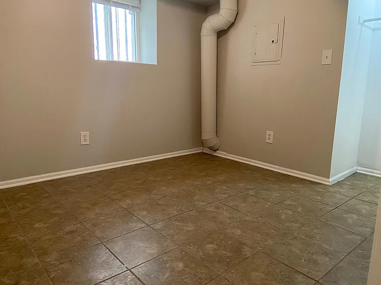 4009 S Calumet Ave — Photo 6