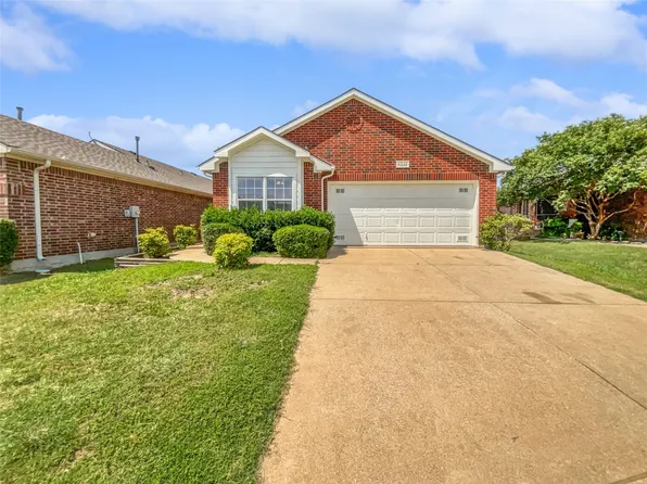 6236 Geneva Ln, Fort Worth, TX 76131