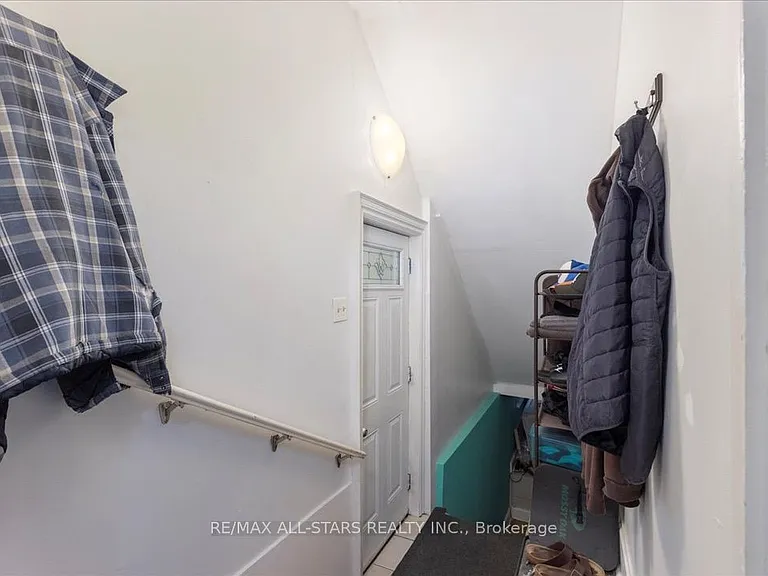 387 Ontario St #MAIN FLOOR — Photo 7