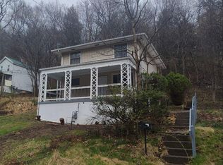 1592 Lynn Ave, Turtle Creek, PA