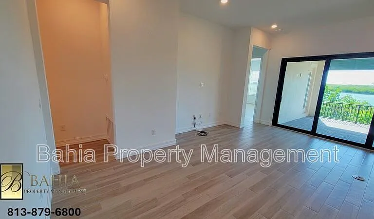 1074 Seagrape Dr — Photo 9